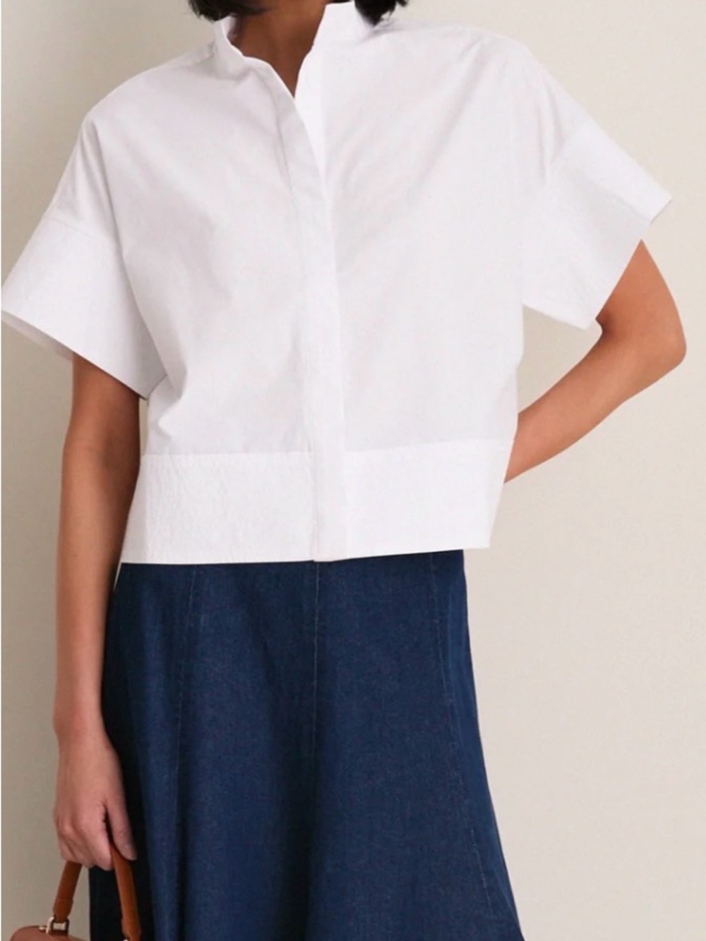 Tuckernuck Women's White Solid Collared Short Sleeve Woven Button-Up, S - Picture 3 of 3